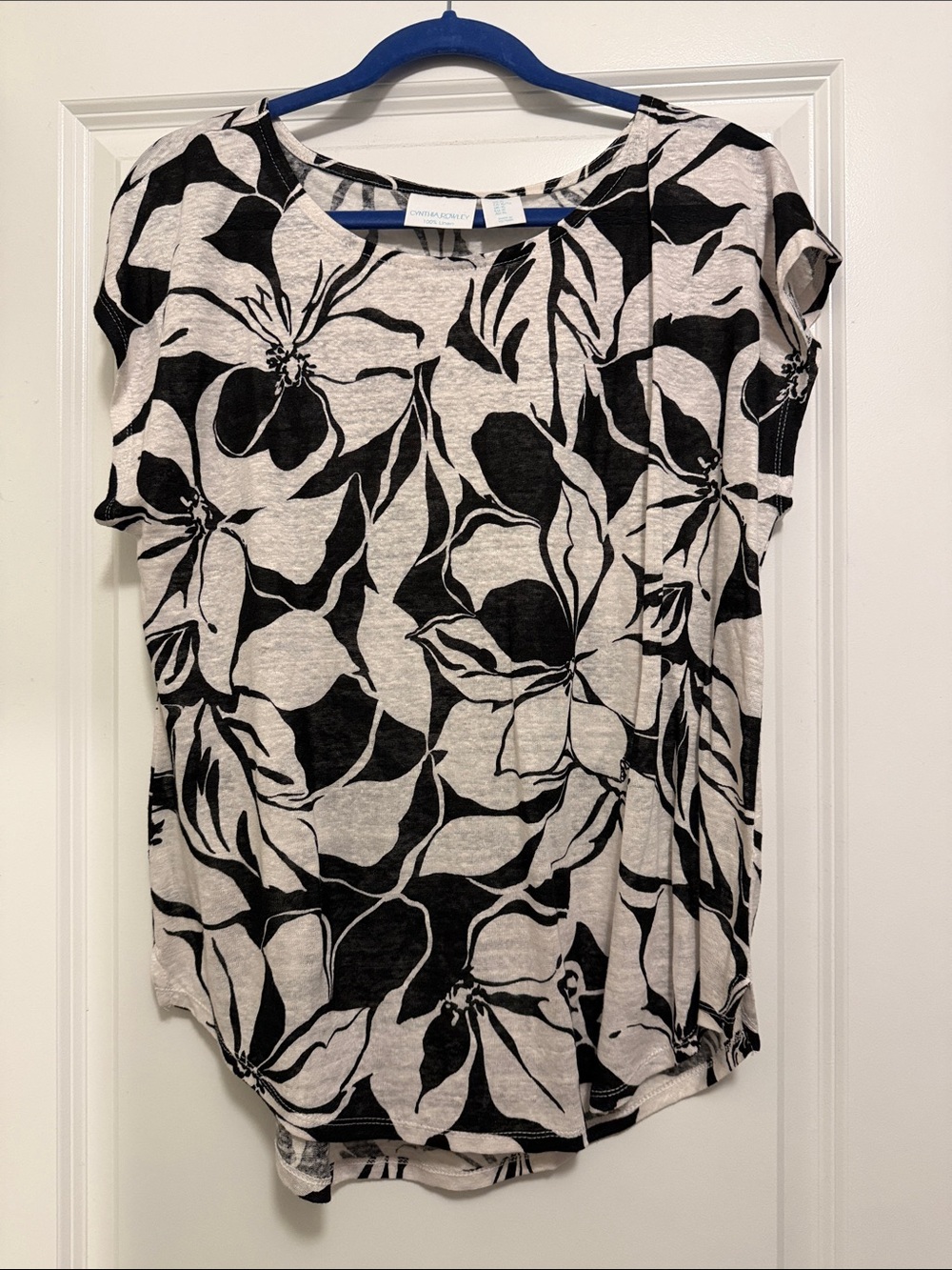 Cynthia Rowley Black & Cream Floral Short Sleeve top